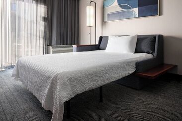 ホテル Courtyard By Marriott Bakersfield