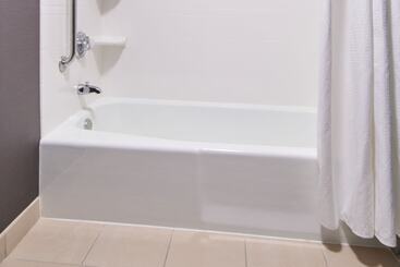 هتل Courtyard Chicago Highland Park/northbrook