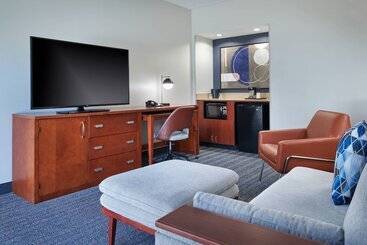هتل Courtyard Chicago Highland Park/northbrook
