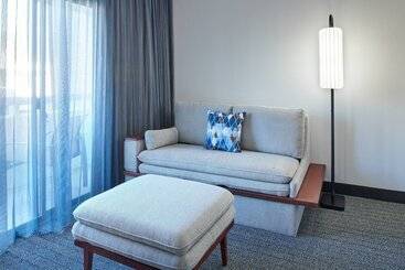 هتل Courtyard Chicago Highland Park/northbrook
