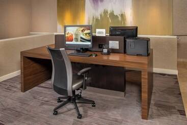 هتل Courtyard By Marriott Dulles Airport Herndon/reston