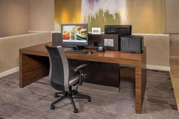 هتل Courtyard By Marriott Dulles Airport Herndon/reston