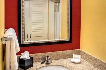 هتل Courtyard By Marriott Tarrytown Westchester County