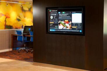 هتل Courtyard Chicago Deerfield