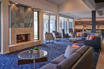 هتل Courtyard Chicago Highland Park/northbrook