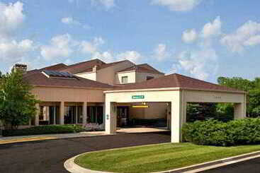 هتل Courtyard Chicago Highland Park/northbrook