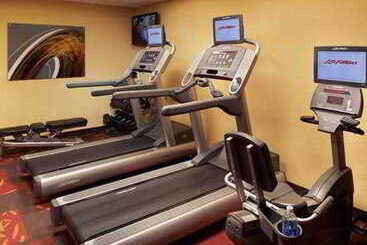 هتل Courtyard Chicago Highland Park/northbrook