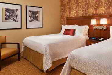 هتل Courtyard Chicago Highland Park/northbrook