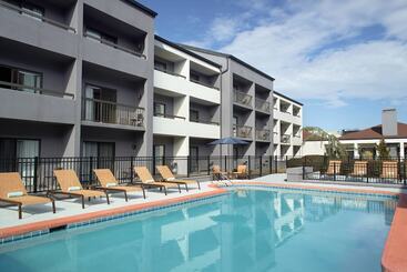 هتل Courtyard Greenville Haywood Mall