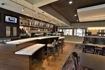 هتل Courtyard Montgomery