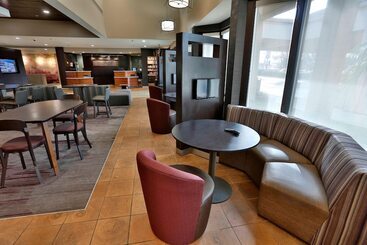 هتل Courtyard Montgomery