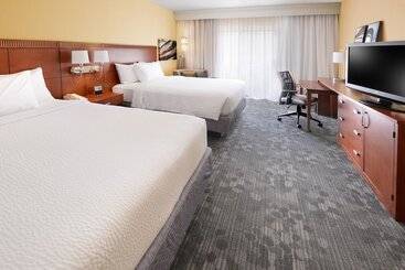 هتل Courtyard By Marriott Oklahoma City Airport