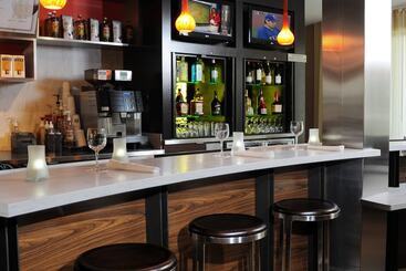 هتل Courtyard By Marriott Oklahoma City Airport