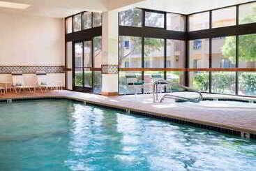 هتل Courtyard By Marriott San Francisco Airport