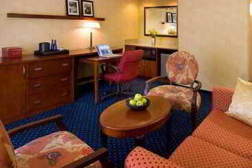 هتل Courtyard By Marriott San Francisco Airport