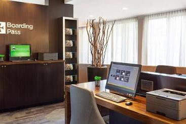 هتل Courtyard Tampa Westshore/airport