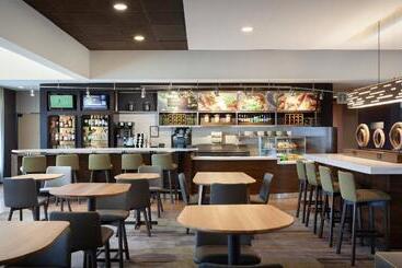 هتل Courtyard Tampa Westshore/airport