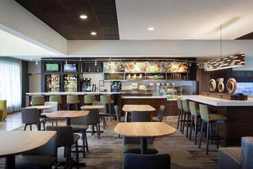 هتل Courtyard Tampa Westshore/airport