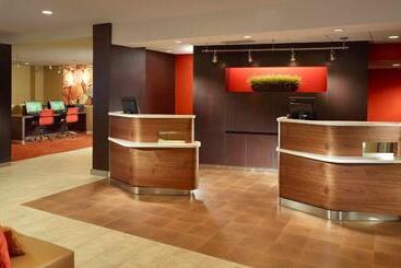 هتل Courtyard By Marriott West Palm Beach
