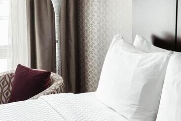 هتل Crowne Plaza Chicago Sw   Burr Ridge, An Ihg