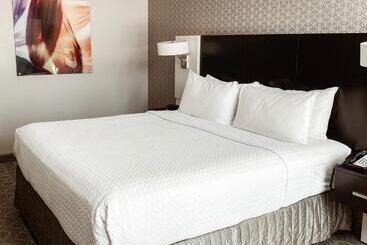هتل Crowne Plaza Chicago Sw   Burr Ridge, An Ihg