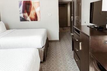 هتل Crowne Plaza Chicago Sw   Burr Ridge, An Ihg