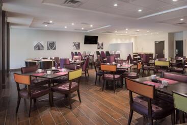 هتل Crowne Plaza Chicago Sw   Burr Ridge, An Ihg