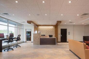 هتل Crowne Plaza Chicago Sw   Burr Ridge, An Ihg