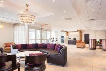 هتل Crowne Plaza Chicago Sw   Burr Ridge, An Ihg