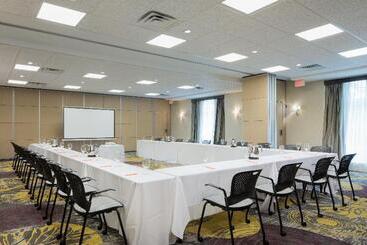 هتل Crowne Plaza Chicago Sw   Burr Ridge, An Ihg