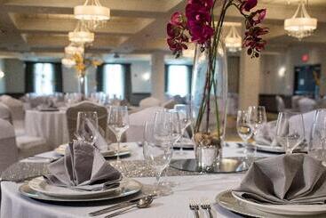 هتل Crowne Plaza Chicago Sw   Burr Ridge, An Ihg