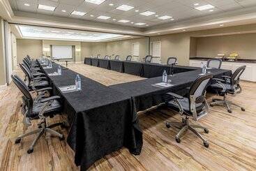 هتل Dallas Addison Marriott Quorum By The Galleria