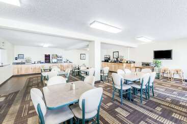 هتل Days Inn By Wyndham Bismarck