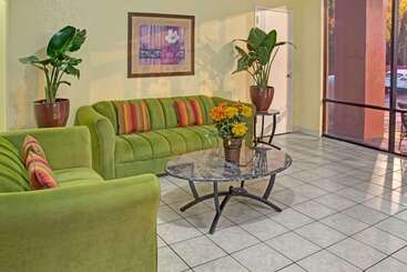 ホテル Days Inn By Wyndham Cocoa Cruiseport West At I95/524