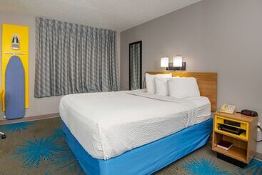 هتل Days Inn By Wyndham Coeur D'alene