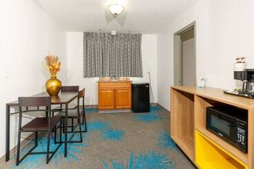 هتل Days Inn By Wyndham Coeur D'alene