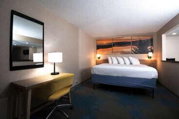 هتل Days Inn By Wyndham Coeur D'alene