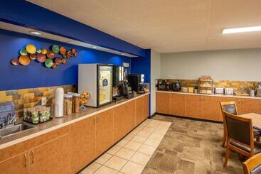 هتل Days Inn By Wyndham Coeur D'alene