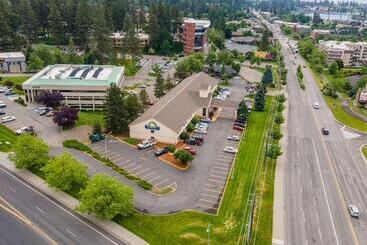 هتل Days Inn By Wyndham Coeur D'alene