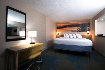 هتل Days Inn By Wyndham Coeur D'alene