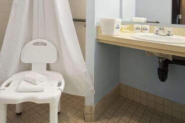 هتل Days Inn By Wyndham Coeur D'alene