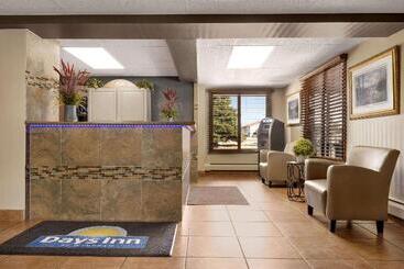 هتل Days Inn By Wyndham Fort Collins