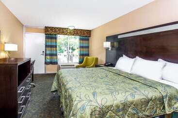 هتل Days Inn By Wyndham Fort Lauderdale Airport Cruise Port