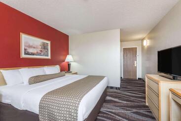 هتل Days Inn By Wyndham Gillette