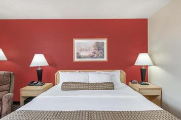 هتل Days Inn By Wyndham Gillette