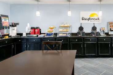 هتل Days Inn By Wyndham Greensboro Airport