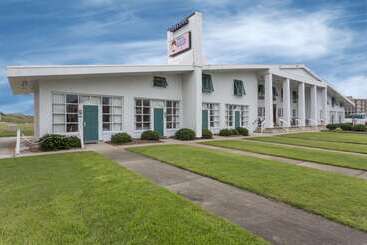 هتل Days Inn By Wyndham Kill Devil Hills Oceanfront  Wilbur