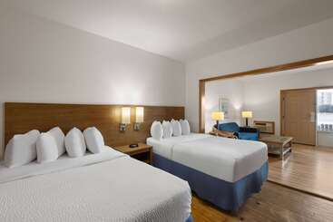هتل Days Inn By Wyndham Kill Devil Hills Oceanfront  Wilbur