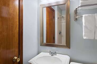 هتل Days Inn By Wyndham Kill Devil Hills Oceanfront  Wilbur