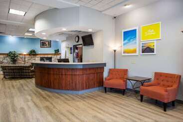 هتل Days Inn By Wyndham Marquette